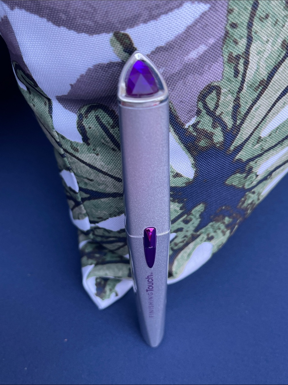 Finishing Touch Precision Facial Hair Remover - Silver with Purple Accent